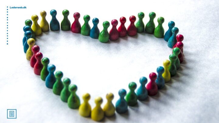 brikker der former et billede