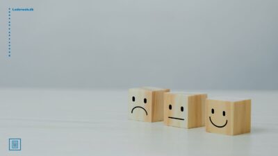 klodser med forskellige smileys på